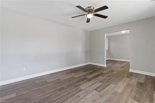 2916 Knight RD, Chesapeake, VA 23323