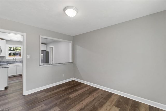 2916 Knight RD, Chesapeake, VA 23323