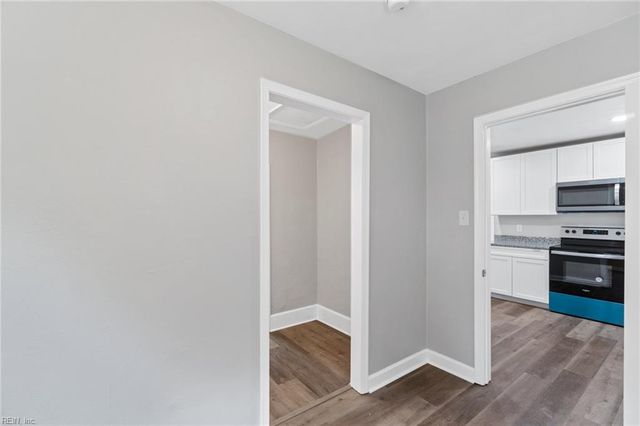 2916 Knight RD, Chesapeake, VA 23323