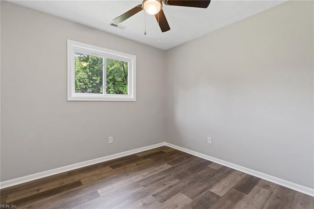 2916 Knight RD, Chesapeake, VA 23323