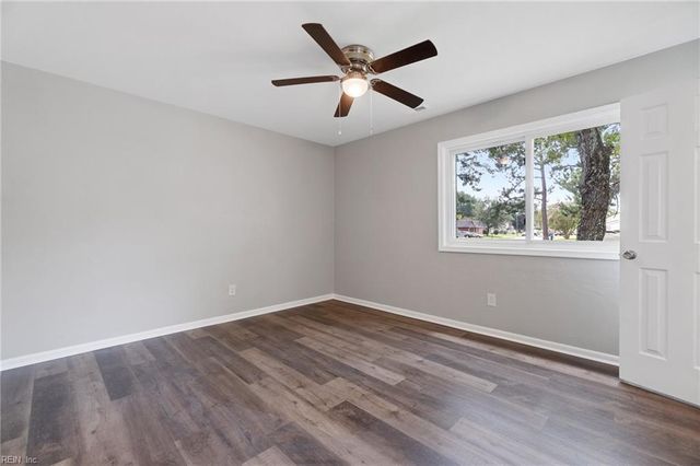 2916 Knight RD, Chesapeake, VA 23323