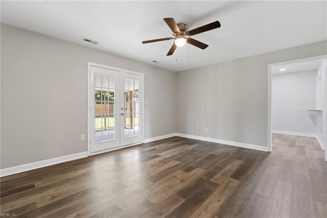 2916 Knight RD, Chesapeake, VA 23323