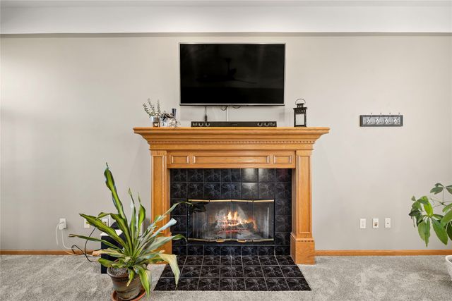 1402 NW Parkridge Place, Ankeny, IA 50023