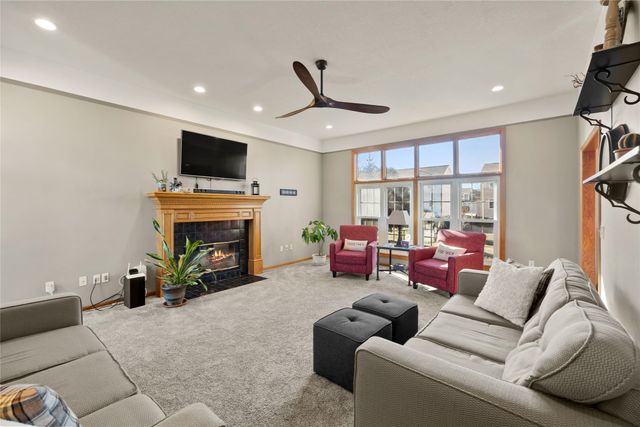 1402 NW Parkridge Place, Ankeny, IA 50023