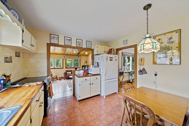10 Waldron Road, Braintree, MA 02184
