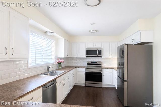 1510 Hampstead Lane, Rochester Hills, MI 48309