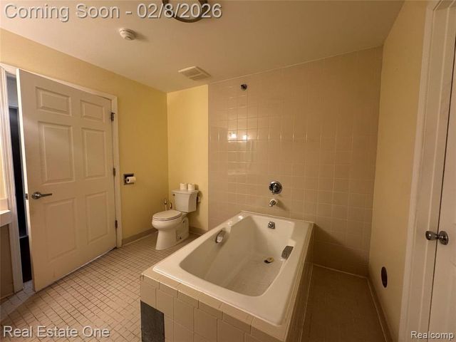 1510 Hampstead Lane, Rochester Hills, MI 48309