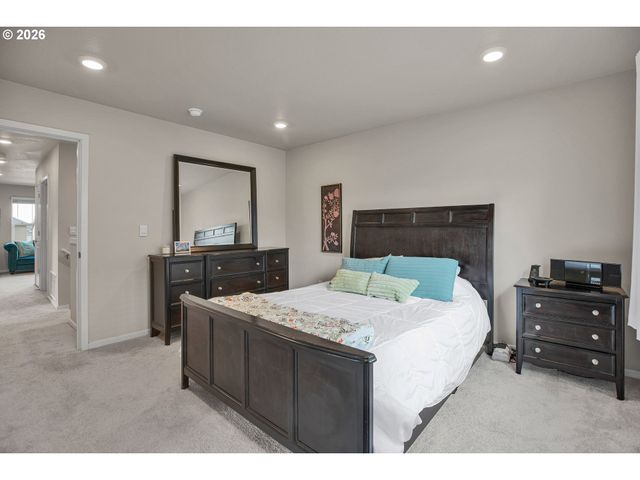 3758 Sw REDFERN Ave, Gresham, OR 97080