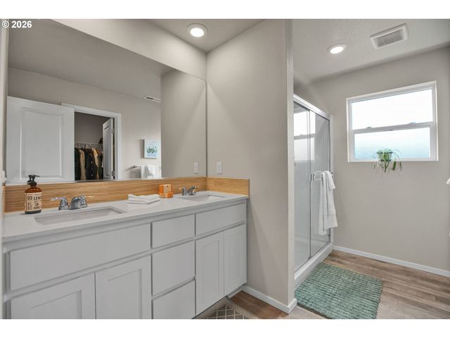 3758 Sw REDFERN Ave, Gresham, OR 97080