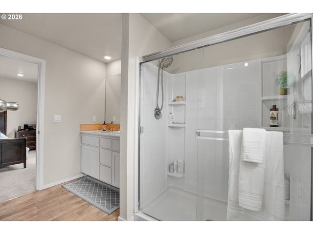 3758 Sw REDFERN Ave, Gresham, OR 97080