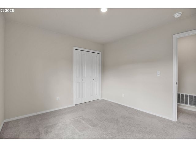 3758 Sw REDFERN Ave, Gresham, OR 97080