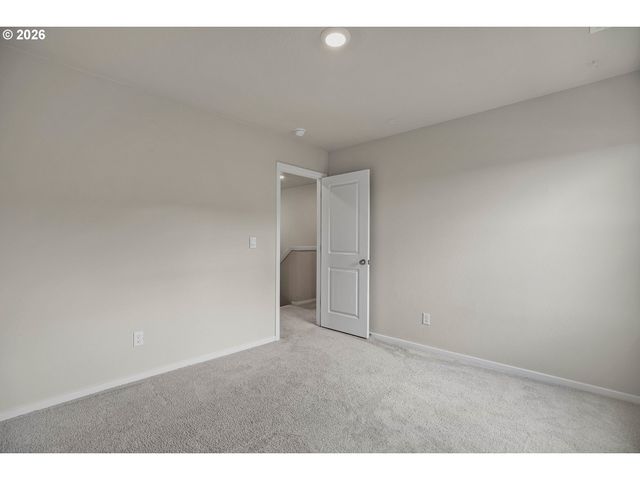 3758 Sw REDFERN Ave, Gresham, OR 97080