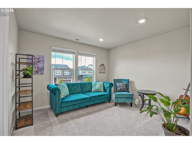 3758 Sw REDFERN Ave, Gresham, OR 97080