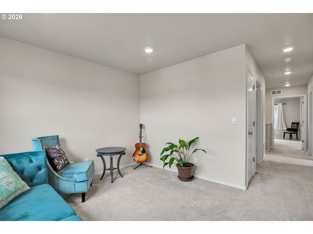 3758 Sw REDFERN Ave, Gresham, OR 97080