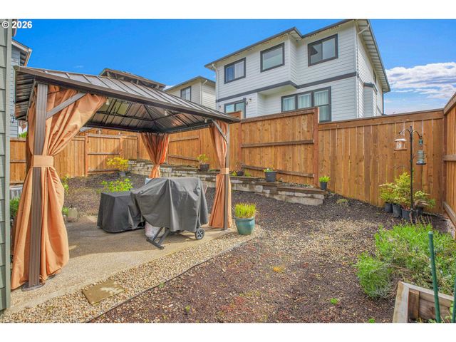 3758 Sw REDFERN Ave, Gresham, OR 97080