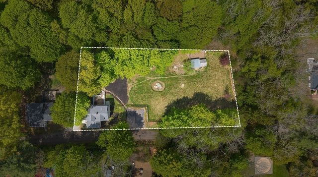 24 Bowker Ave, Hanson, MA 02341