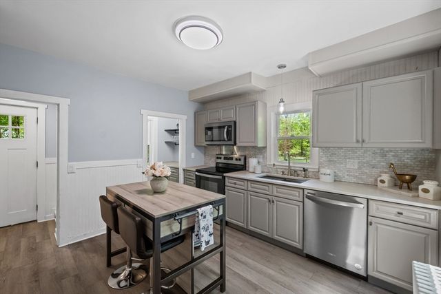 24 Bowker Ave, Hanson, MA 02341