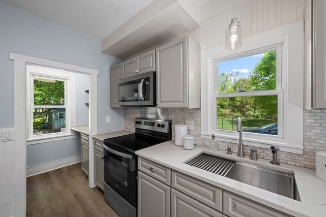 24 Bowker Ave, Hanson, MA 02341