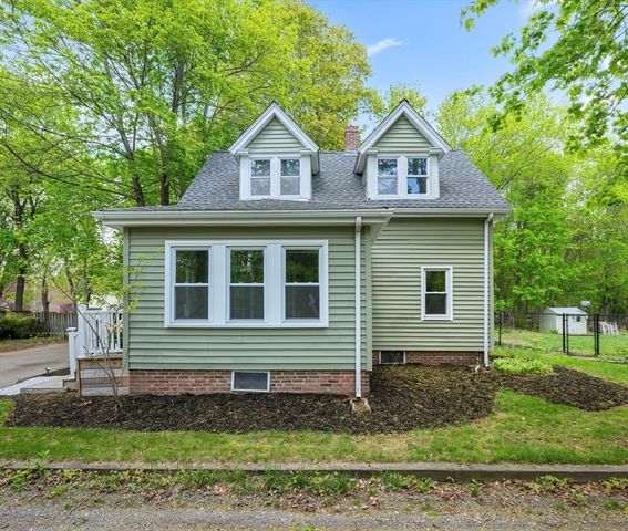 24 Bowker Ave, Hanson, MA 02341