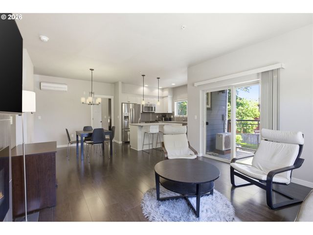 13875 Sw MERIDIAN St 222, Beaverton, OR 97005