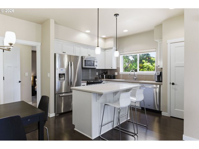 13875 Sw MERIDIAN St 222, Beaverton, OR 97005