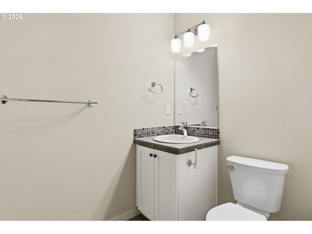 13875 Sw MERIDIAN St 222, Beaverton, OR 97005