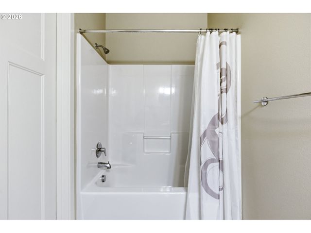 13875 Sw MERIDIAN St 222, Beaverton, OR 97005