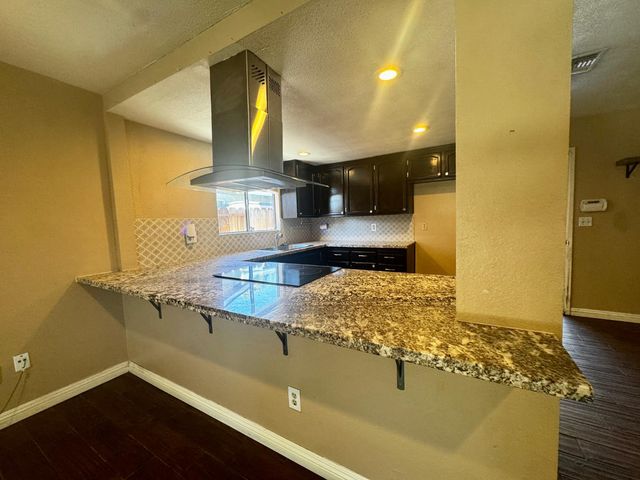 2940 Blackburn Ct, Turlock, CA 95382