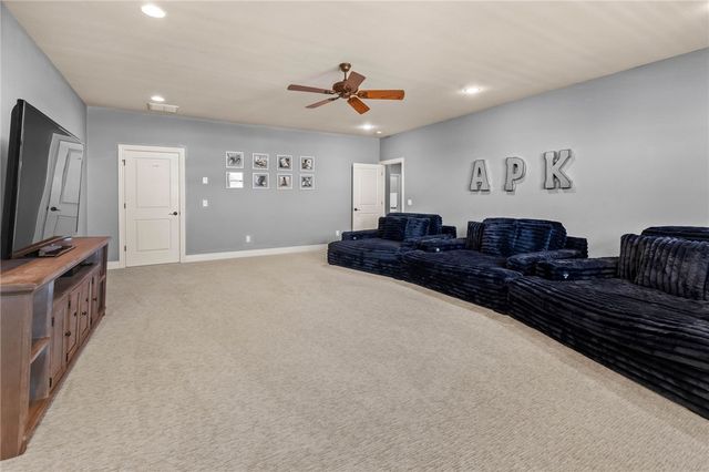 2807 Cobbler Place, Rogers, AR 72758