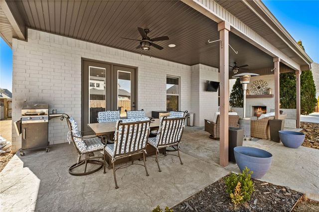 2807 Cobbler Place, Rogers, AR 72758