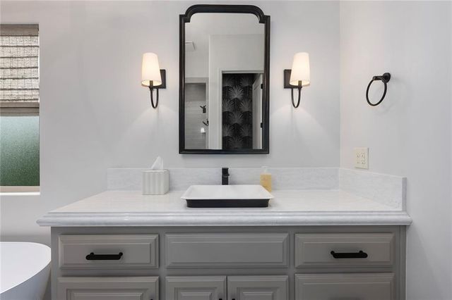 12904 W 169th Street, Overland Park, KS 66221