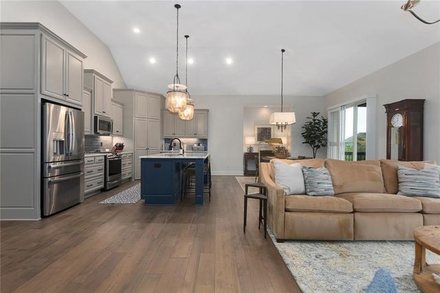 12904 W 169th Street, Overland Park, KS 66221