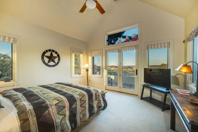 27426 Waterfall Hill PKWY, Spicewood, TX 78669