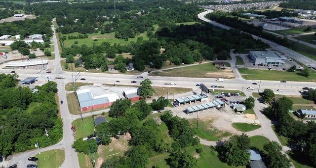 802 Goodson Road, Magnolia, TX 77355
