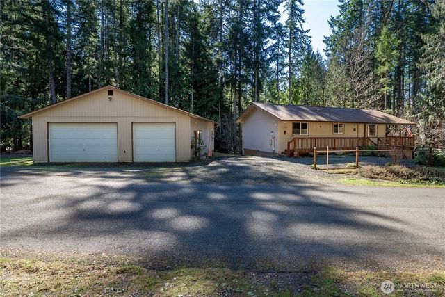 161 N Duckabush Loop, Hoodsport, WA 98548