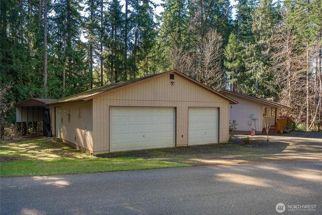 161 N Duckabush Loop, Hoodsport, WA 98548