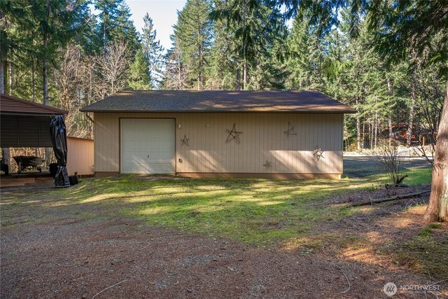 161 N Duckabush Loop, Hoodsport, WA 98548