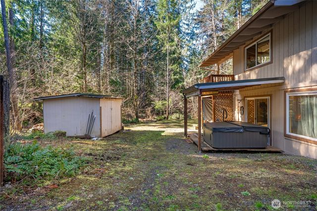 161 N Duckabush Loop, Hoodsport, WA 98548
