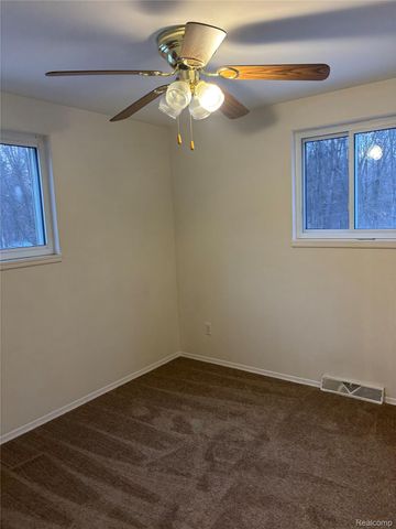 6099 Brookwood Drive, Burton, MI 48509