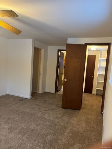 6099 Brookwood Drive, Burton, MI 48509