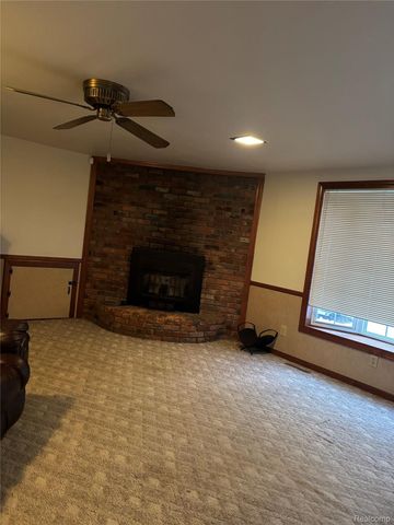 6099 Brookwood Drive, Burton, MI 48509