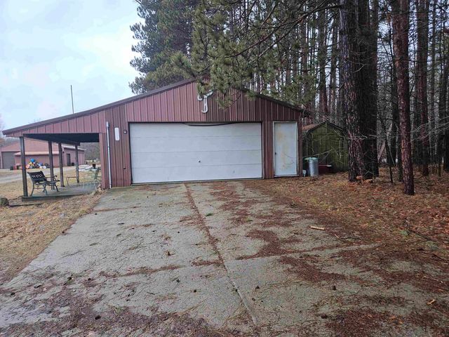 4191 W Arthur Road, Harrison, MI 48625