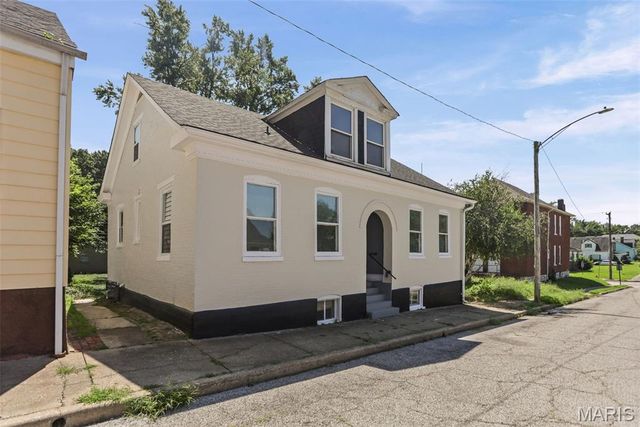 312 S Jackson Street, Belleville, IL 62220