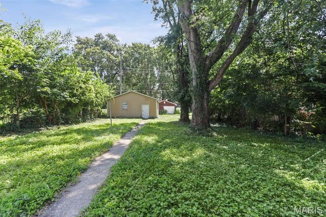 312 S Jackson Street, Belleville, IL 62220