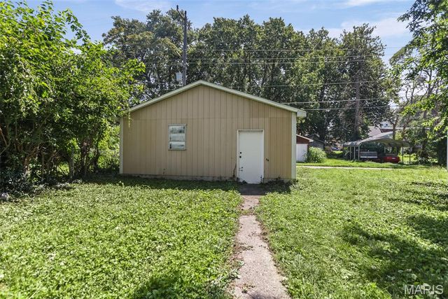 312 S Jackson Street, Belleville, IL 62220