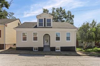 312 S Jackson Street, Belleville, IL 62220