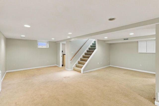 601 6th Avenue S, Hopkins, MN 55343