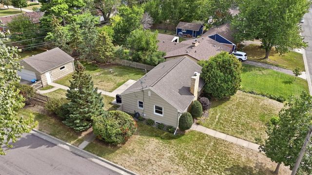 601 6th Avenue S, Hopkins, MN 55343