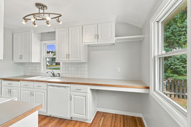 601 6th Avenue S, Hopkins, MN 55343