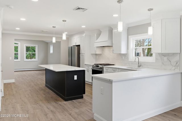 139 Torrey Pines Drive, Toms River, NJ 08757